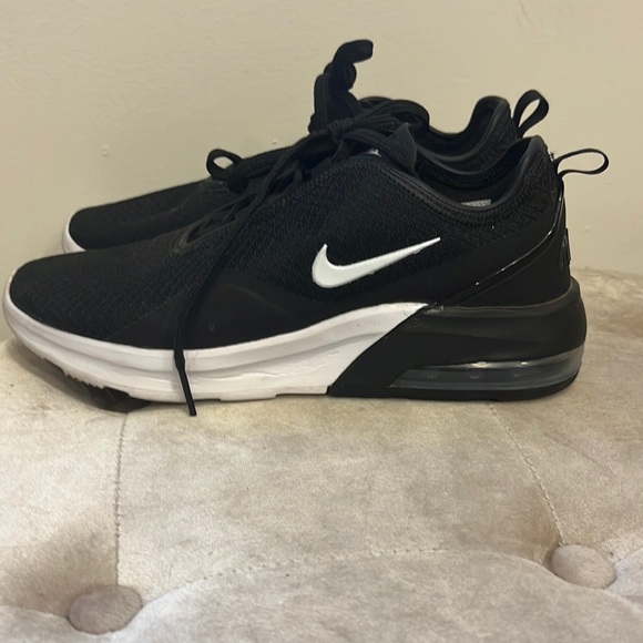 Nike Shoes - Women’s Nike Sneakers